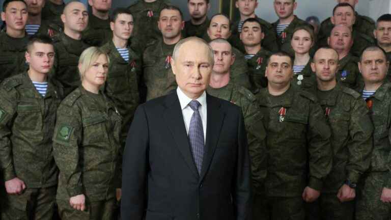 Did Vladimir Putin say his wishes for 2023 in front of extras?