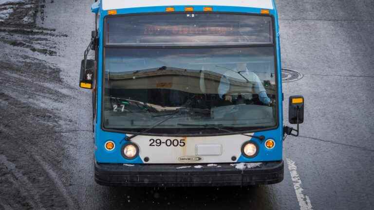 No more, the promise of buses to “10 minutes max”, announces the STM