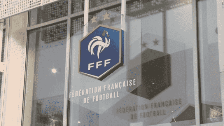 Noël Le Graët takes his place at the head of the FFF