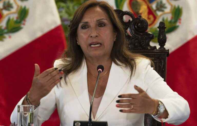 Peru’s president calls for “a national truce”