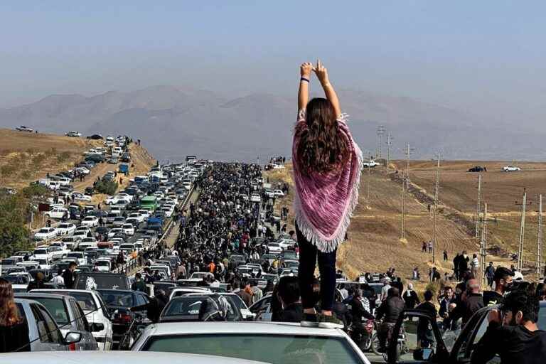 Protests in Iran |  Protesters still standing, despite hundreds of deaths