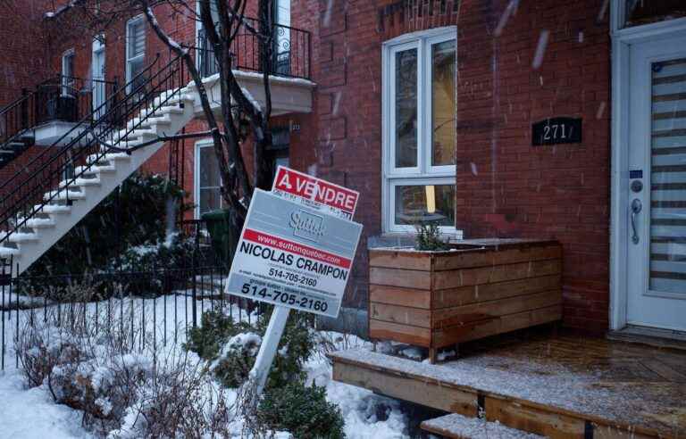 Purchase of Canadian residences by foreigners banned for two years