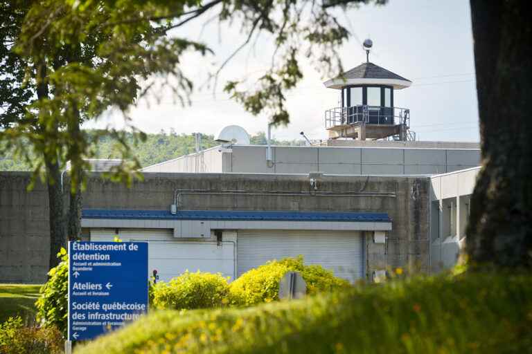 Quebec Detention Center |  Drone sighting leads to three arrests