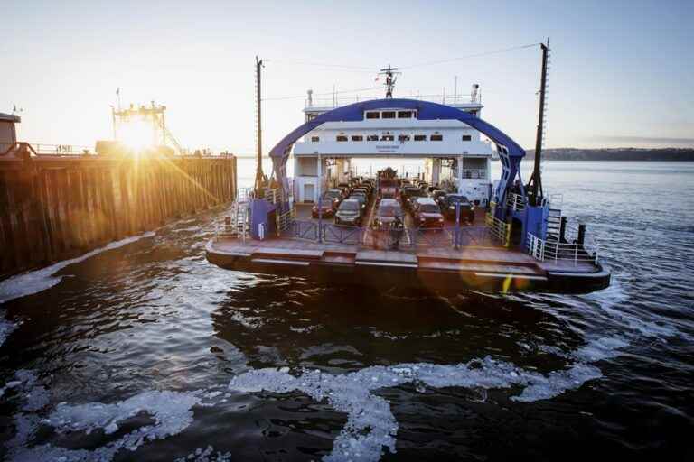 Quebec wants to buy three electric ferries