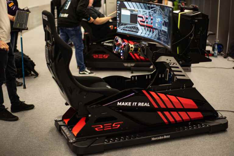 Racing Simulator |  D-Box teams up with Mercedes