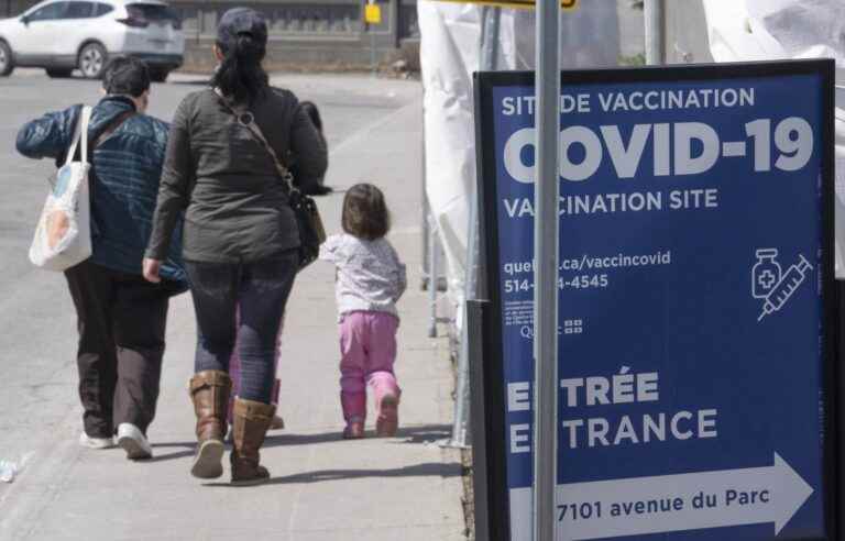 Re-vaccinate Quebecers against COVID-19 or not?