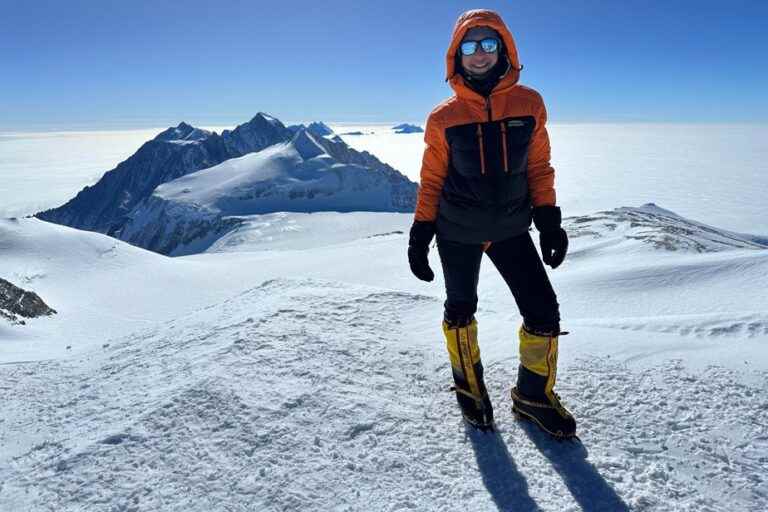 Reaching the 7 highest volcanic peaks |  Marie-Pier Desharnais, first woman in the Americas to achieve the feat