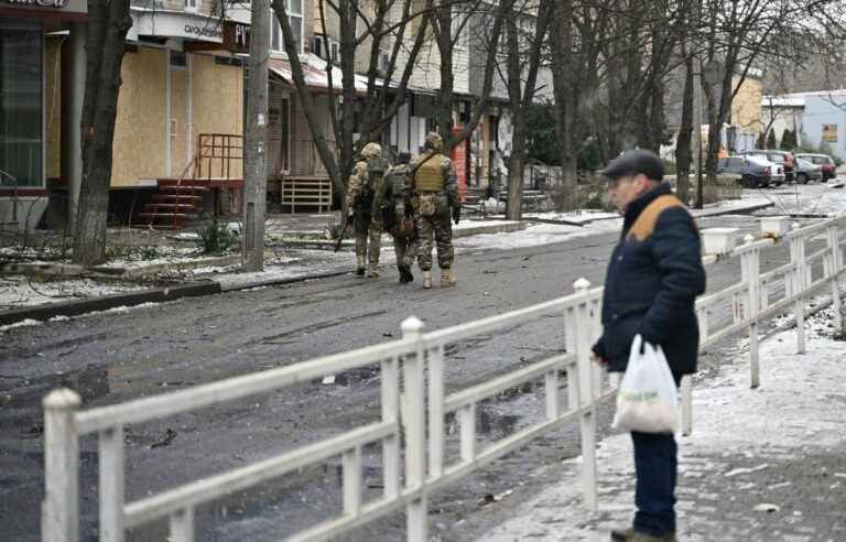 Russian shelling kills 3 in Kherson