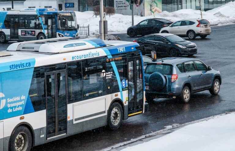 Six days of strike planned in the buses of Lévis