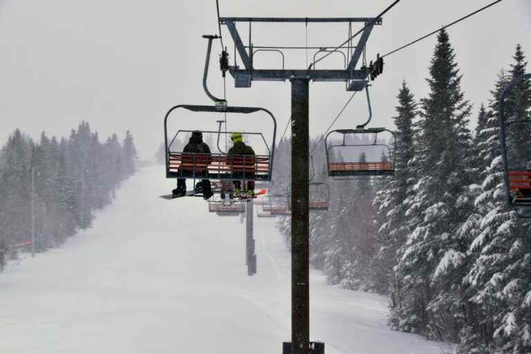 Skiing in Sainte-Anne despite the storms