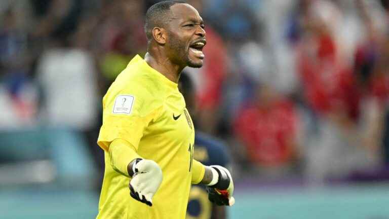 Steve Mandanda, 2018 world champion with the France team, announces his international retirement at 37