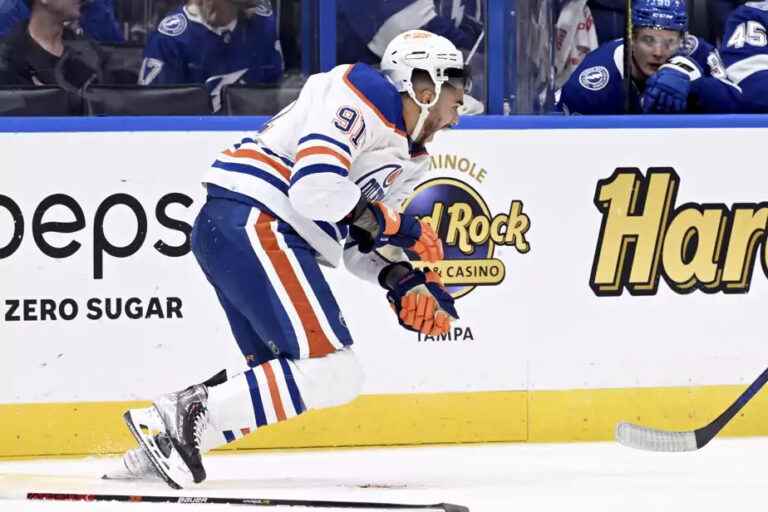 Two months after a wrist laceration |  Evander Kane back in action