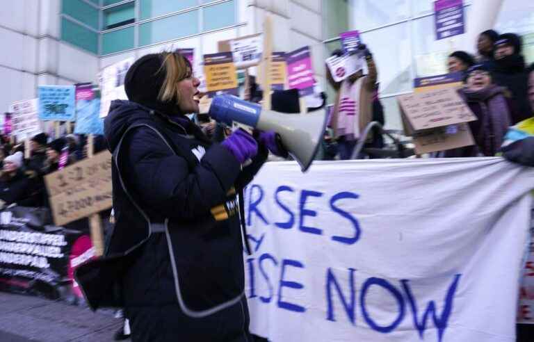 UK nurses on strike again for pay rises