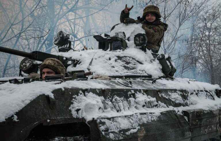 Ukraine expects to receive at least 120 tanks