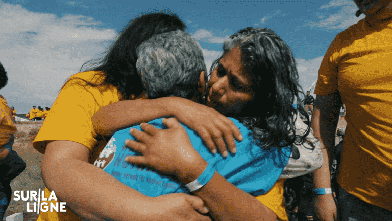 Video “On the line” between the United States and Mexico, these families separated by the “Trump wall” are reunited once a year… for three minutes