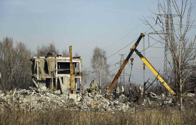 War in Ukraine: the death toll of the strike on Makiivka, in the Donetsk region, rises to 89 dead, criticism in Moscow