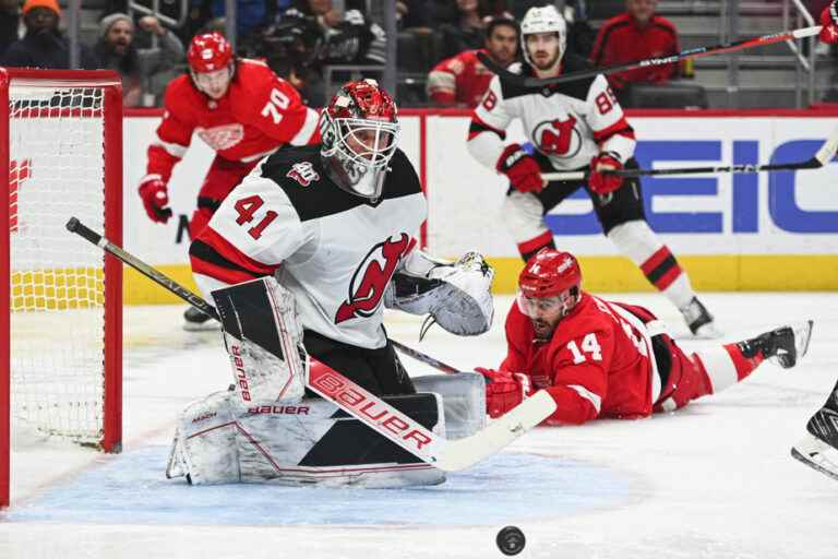 Wednesday in the NHL |  Vanecek makes 32 saves to help Devils take on Red Wings