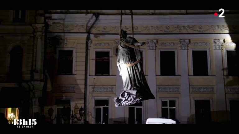 a crossing of Odessa immersed in the blackout in the company of an opera singer from the city’s opera house