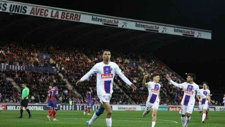 a rejuvenated PSG suffers against Châteauroux but qualifies for the 16th finals