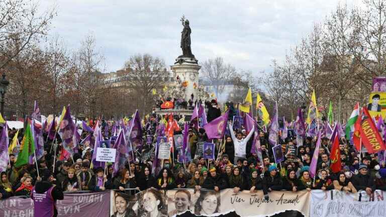 demonstration in tribute to three Kurdish activists murdered in 2013