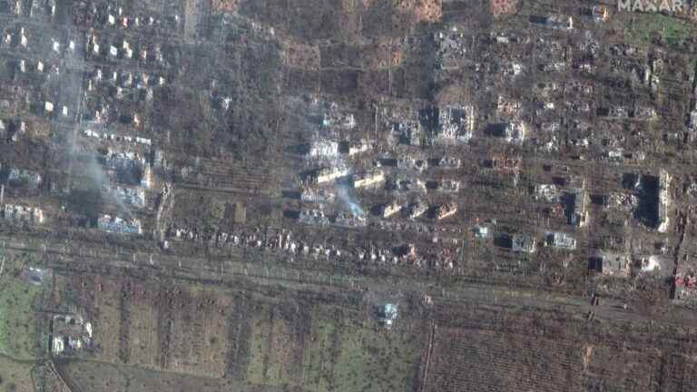 discover in an image the extent of the destruction in Bakhmout