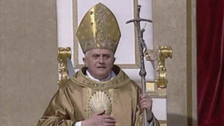 former pope dies aged 95