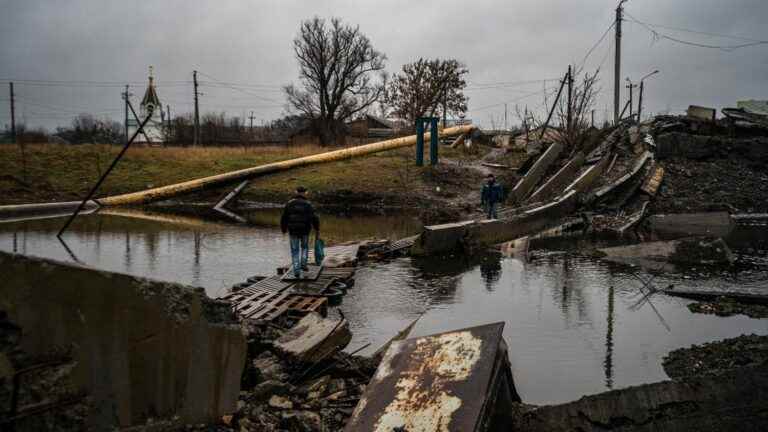 in Bakhmut, the exhaustion and destitution of the inhabitants who did not flee the bombardments