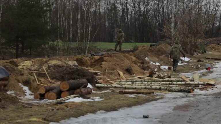 the Ukrainian border with Belarus is on a war footing