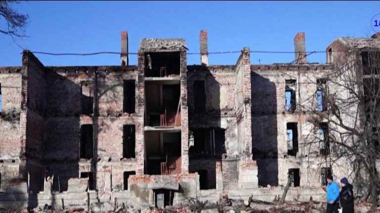 the hell experienced by the inhabitants who remained in the bombarded villages