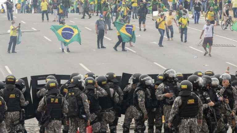 the police have regained control of the places of power invaded by the supporters of Jair Bolsonaro