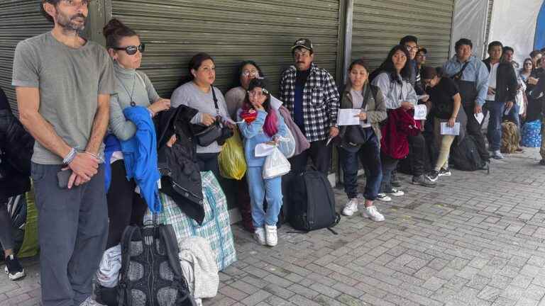 tourists evacuated from Machu Picchu