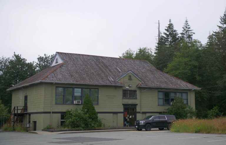 17 unmarked graves detected near former boarding school in British Columbia