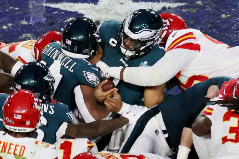 Eagles 35 – Chiefs 38 |  Read our live coverage