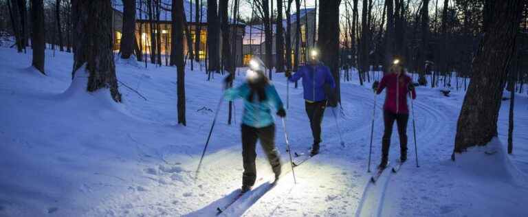 6 winter activities to do at night too