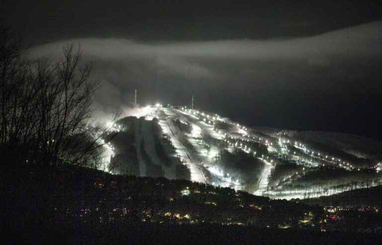 A young snowboarder dies after an accident in Bromont