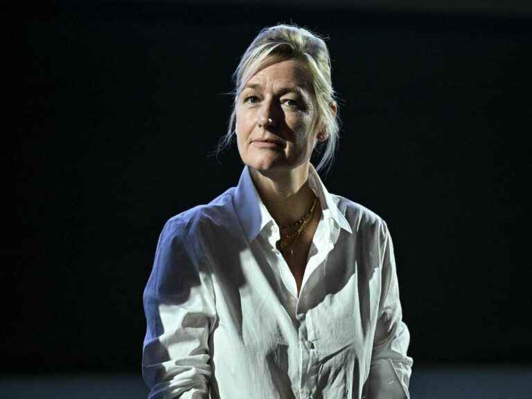 Anne-Elisabeth Lemoine talks about cocaine use in “C à vous” and her regrets!