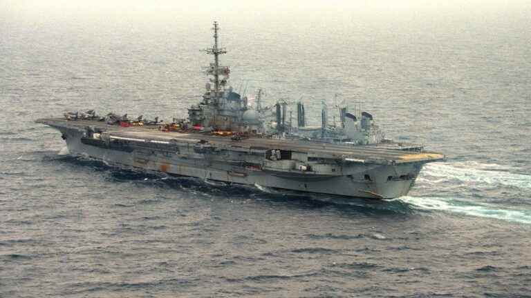 Brazil to sink former aircraft carrier Foch in the Atlantic