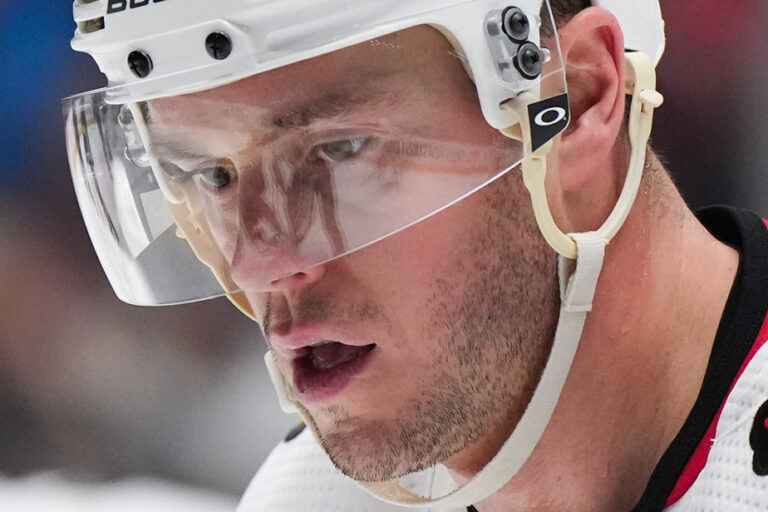 Chicago Blackhawks |  Jonathan Toews struggling with the long COVID-19