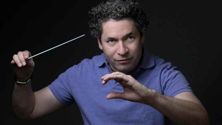 Conductor Gustavo Dudamel will lead the New York Philharmonic in 2026