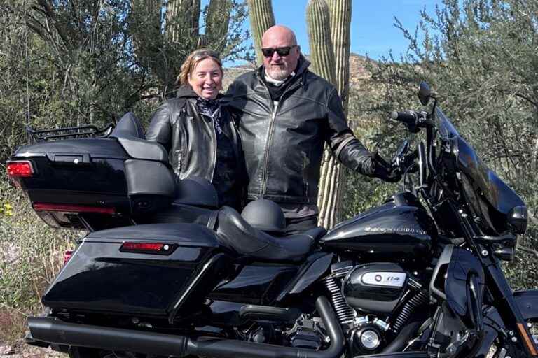 Confidences of travelers |  On a motorcycle, through the desert