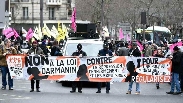 Demonstrations in Paris, Lyon and Marseille against the future immigration law