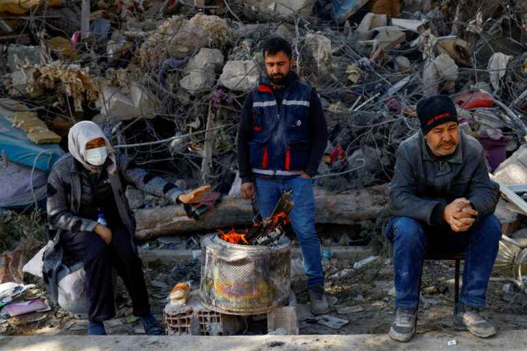 Earthquake |  First aid convoy to rebel areas in northern Syria