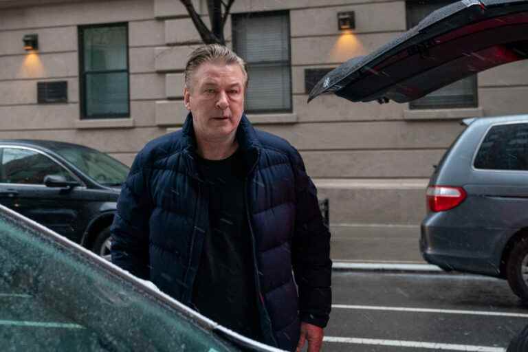 Fatal shooting on a set |  Alec Baldwin formally charged with manslaughter