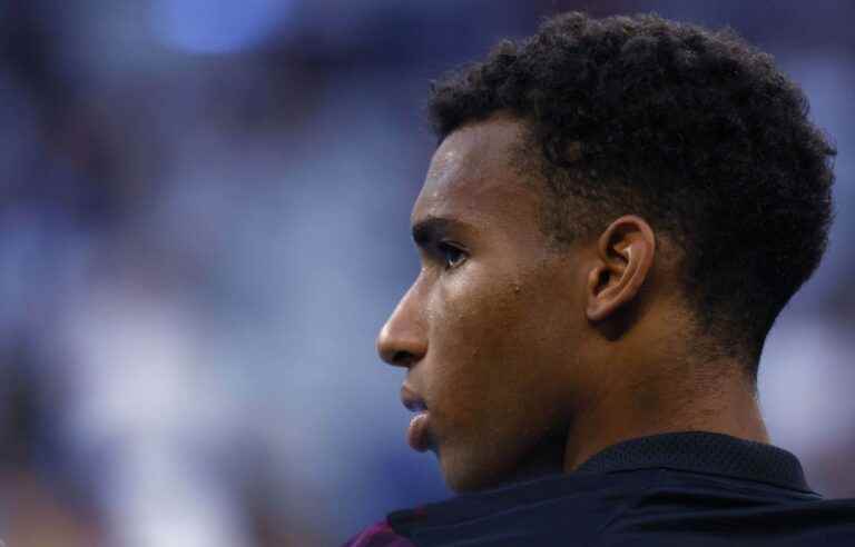 Félix Auger-Aliassime reaches the quarter-finals in Rotterdam