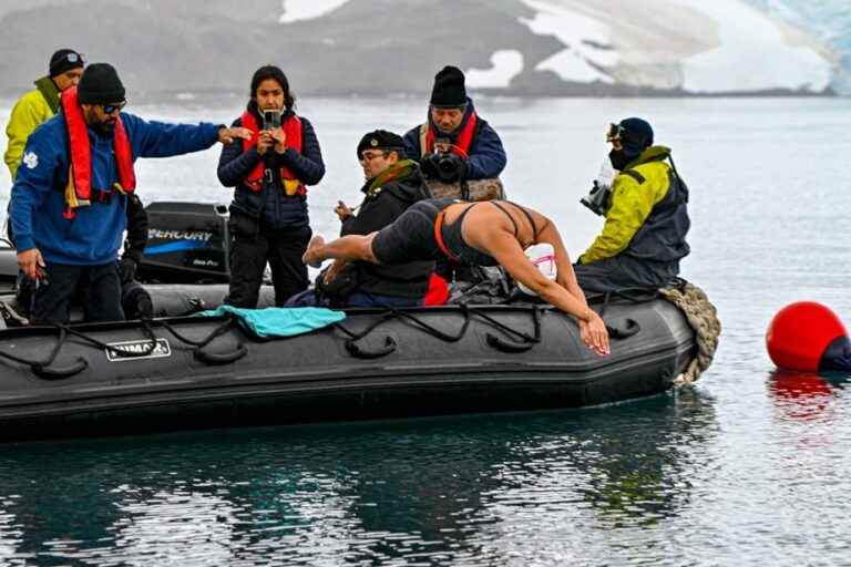 First in the world to swim 2.5 km in Antarctica