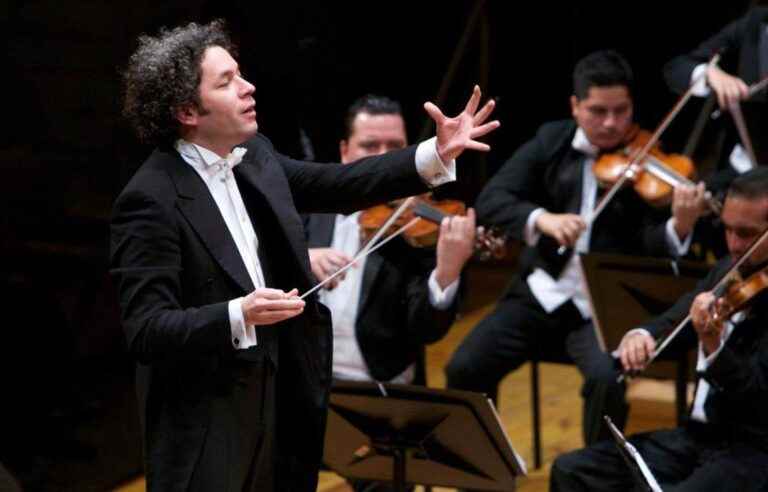 Gustavo Dudamel will conduct the New York Philharmonic in 2026