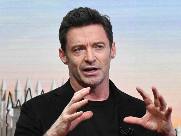 Hugh Jackman with a bloody nose… terrible moment facing Laurent Delahousse in “8:30 p.m. on Sunday”!