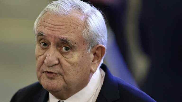 INFO FRANCEINFO.  Former Prime Minister Jean-Pierre Raffarin made Grand Cross of the Legion of Honor by Emmanuel Macron