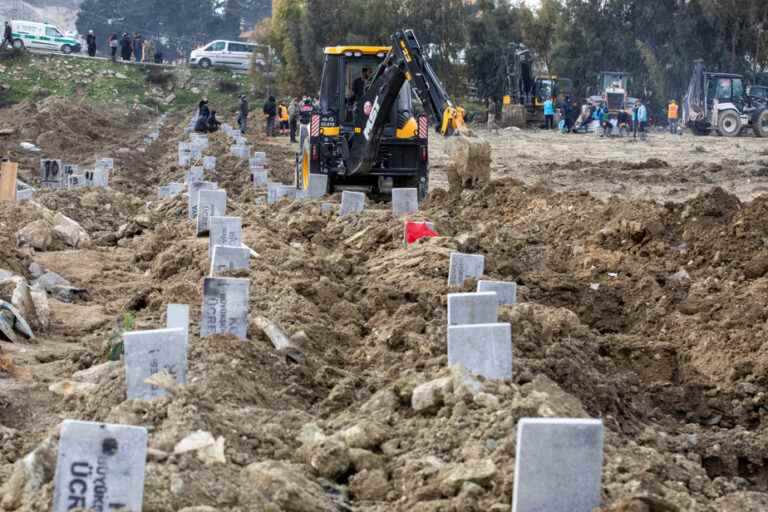 Identify the dead and the graves, after the earthquake in Turkey