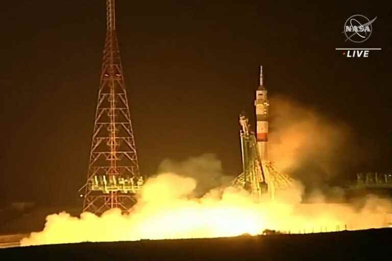 International Space Station |  Lift-off of an empty Soyuz spacecraft to bring cosmonauts and an astronaut back to Earth